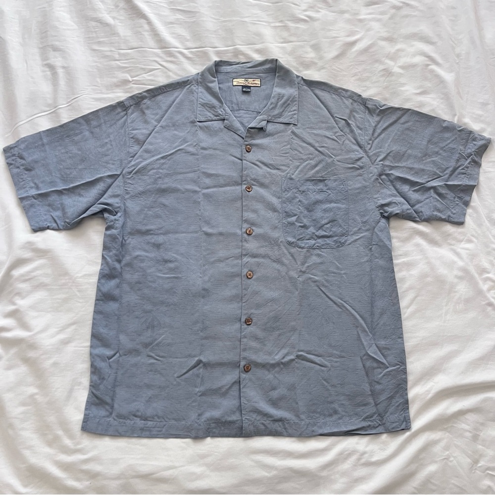 Tommy Bahama Hawaiian Mens L Blue Silk Pocket Buttons Aloha Shirt